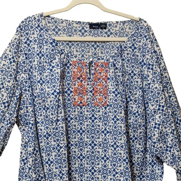 Basic Editions cotton plus size 3X blouse top geometric print blue/white beaded - Picture 8 of 8